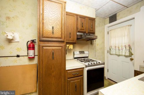 206 Cooper Ave, Camden NJ  08107-2209 exterior