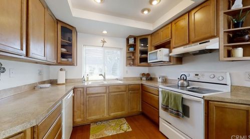 4001 Via Encinas, Cypress CA 90630-3431 exterior