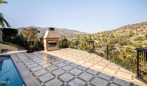 1958 Calafia St, Glendale CA  91208-2306 exterior