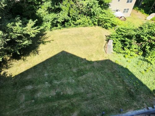 3 Lakeview Ave, Huntington CT  06484-2311 exterior