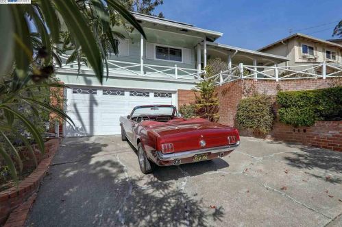 2724 Jennifer Dr, Hayward, CA 94546-3226