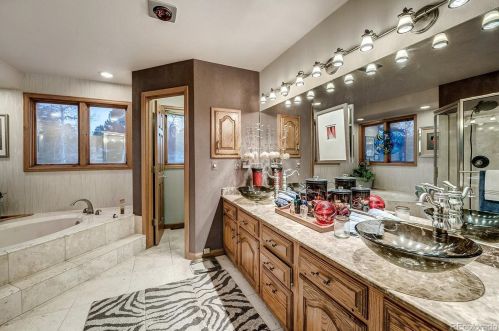 19285 Briarwood Dr, Aurora CO 80016-2132 exterior