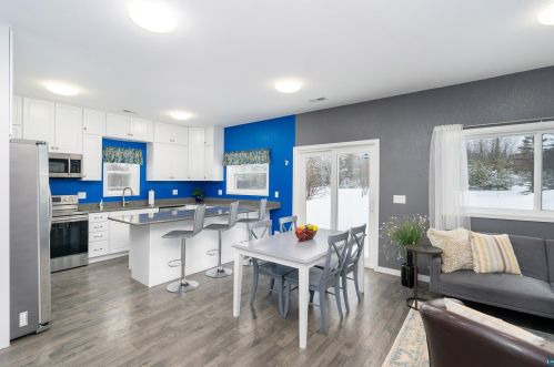 4048 Nelson Rd, Duluth, MN 55803-2722