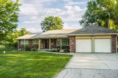 12321 Irving St, Wichita, KS 67235-1016