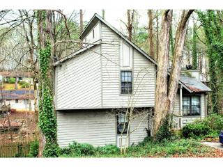 5370 Nathan Dr, Lilburn, GA 30047-5860