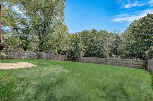 151 Camelot Way, Lemont IL  60440-2084 exterior