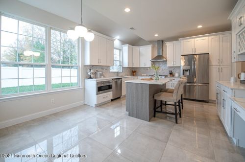 140 Plumstead Dr, East Freehold NJ  07728-9513 exterior