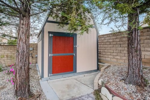 1267 Fitzgerald Rd, Simi Valley CA 93065-4480 exterior