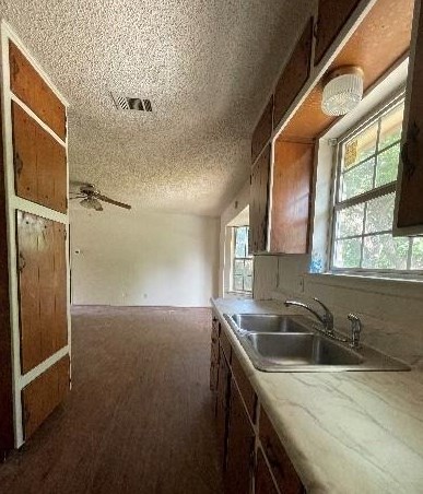 5804 Rosalyn Dr, Fort Worth TX  76148-3525 exterior