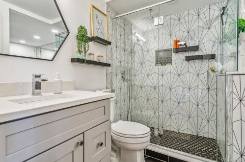 6948 Briarwood Cir, Englewood CO  80112-1151 exterior