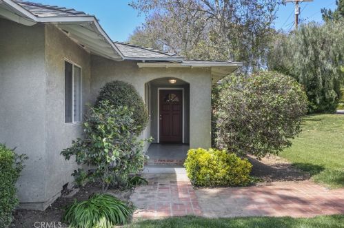 1995 Rincon Ave, Riverside CA  92506-1629 exterior