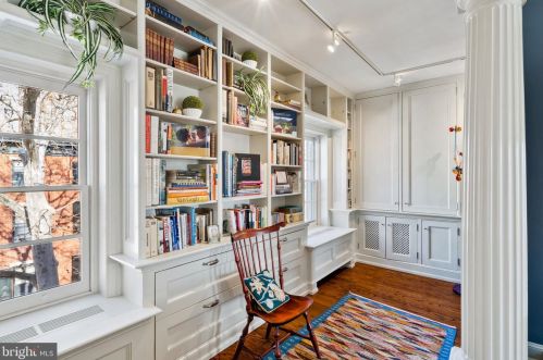 1812 Delancey Pl, Philadelphia PA  19103-6612 exterior