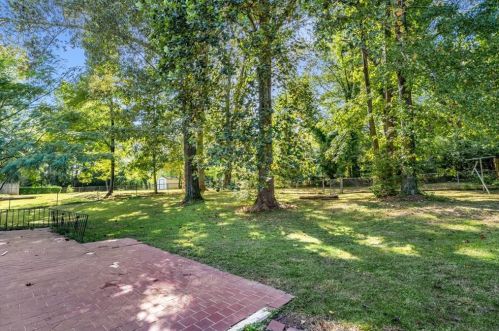 2985 Meadow Lark Dr, Atlanta GA  30344-4033 exterior