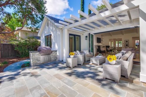 929 Russell Ave, Los Altos CA  94024-5061 exterior