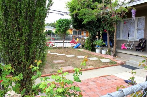 4475 111th St, Inglewood, CA 90304-2301