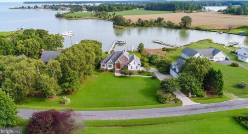 318 Kingscote Dr, Lottsburg, VA 22511-2140