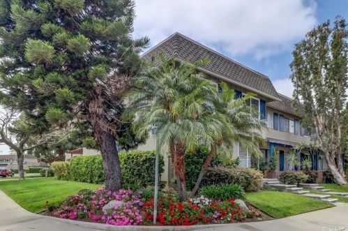 4382 Larwin Ave, Cypress, CA 90630-4153
