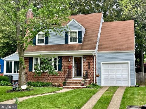 609 Latona Ave, Trenton, NJ 08618-2438