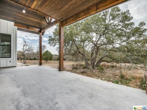 340 Warbler Dr, Spring Branch TX 78070-5064 exterior