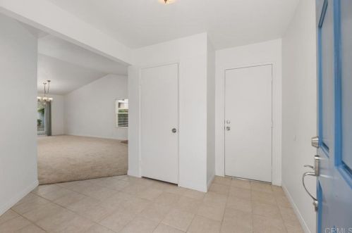 1533 Spring Creek Ln, Oceanside, CA 92057-5627