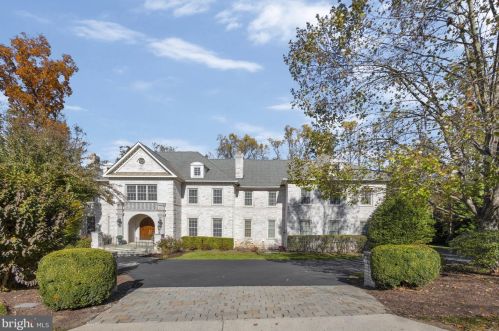 1034 Founders Ridge Ln, Mc Lean, VA 22102-2040