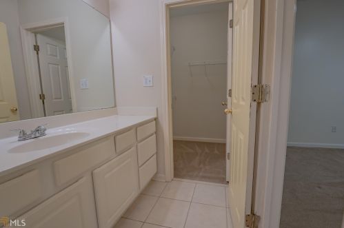 408 Harris Manor Dr, Atlanta GA  30311-2118 exterior