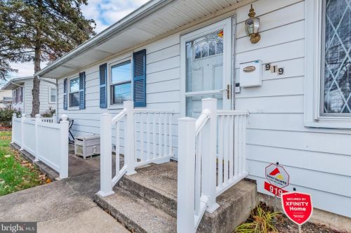 919 Collingswood Dr, Harrisburg, PA 17109-5326