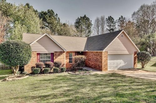 240 Alexis Ave, Stockbridge, GA 30281-4398