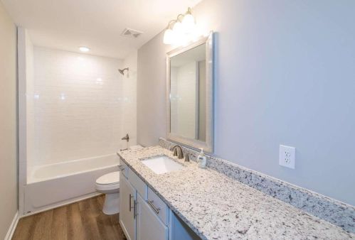 1864 Center Ave, Atlanta GA  30344-4656 exterior