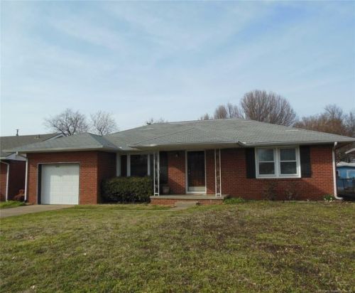 7829 4, Tulsa OK  74112-2133 exterior