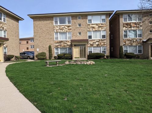 3170 Meadow Lane Dr, Chicago, IL 60803-5862