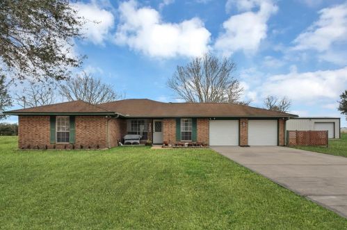 1014 Longhorn Trl, Angleton, TX 77515-9071