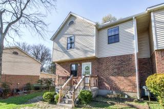 5133 Hunters Point Ln, Hermitage, TN 37076-3222