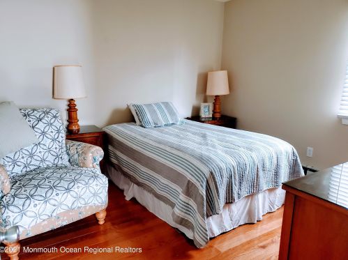 110 Bryn Mawr Ave, Lavallette NJ  08735-2006 exterior