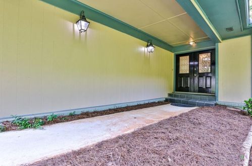 2808 Crest Ct, Tucker, GA 30084-2801