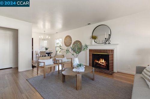 1945 Encima Dr, Concord CA  94519-2207 exterior