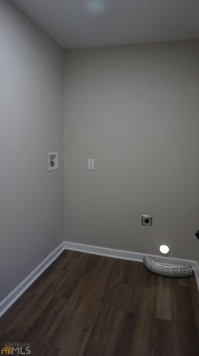 3260 Creekwood Dr, Rex GA  30273-2121 exterior