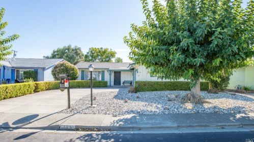 116 Mckinley Cir, Vacaville, CA 95687-3302
