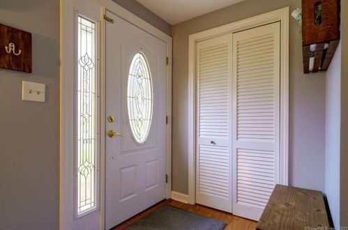 69 Mckenzie Dr, Southington, CT 06489-4117