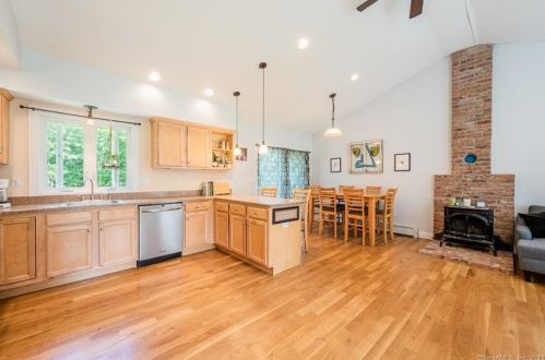 2 Morgan Rd, Colchester, CT 06420-3827