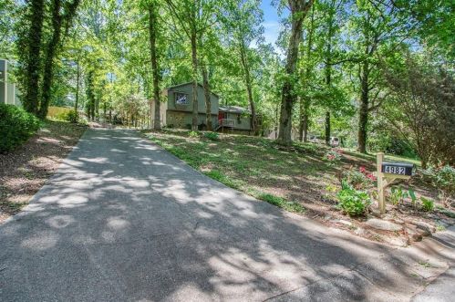 4982 Cross Ct, Lilburn, GA 30047-5428