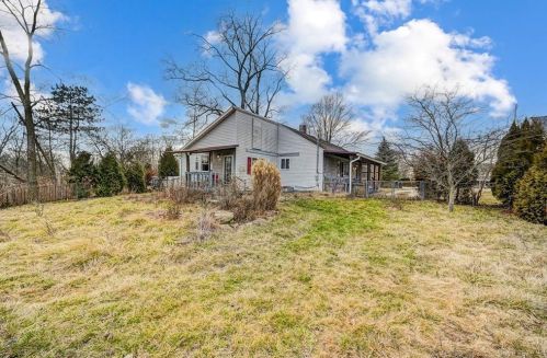 6026 Springfield Xenia Rd, Springfield OH  45502-8137 exterior