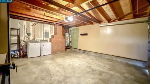 2031 Hoover Ave, Concord CA  94523-4621 exterior