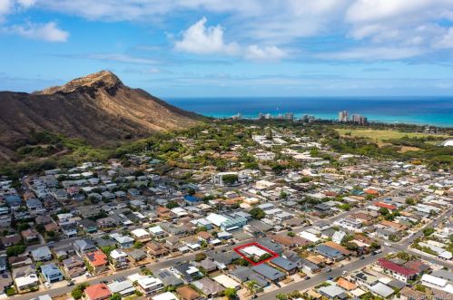 3234 Makini St, Honolulu, HI 96815-4250