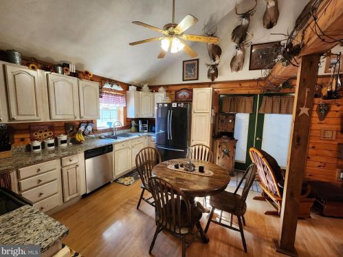 21800 Rocky Acres Ln, Flintstone MD 21530-2067 exterior