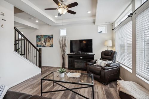 4540 Quemoy St, Aurora CO 80019-6025 exterior