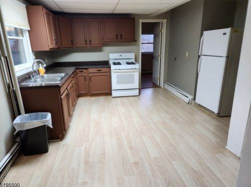 705 Willow Grove St, Hackettstown NJ  07840-1717 exterior