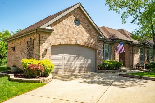 323 Torrington Dr, Hanover Park, IL 60108-3006