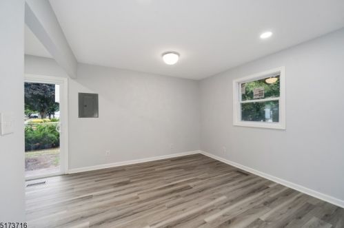 66 Lawrence Dr, Hackettstown NJ  07840-2526 exterior