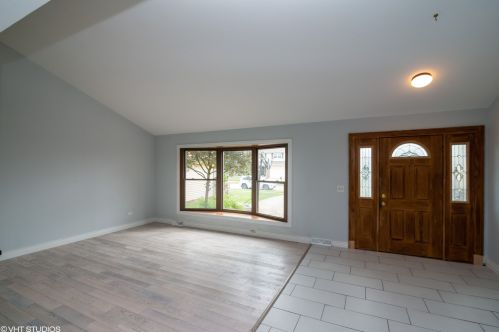 15606 Sierra Dr, Oak Forest, IL 60452-2746